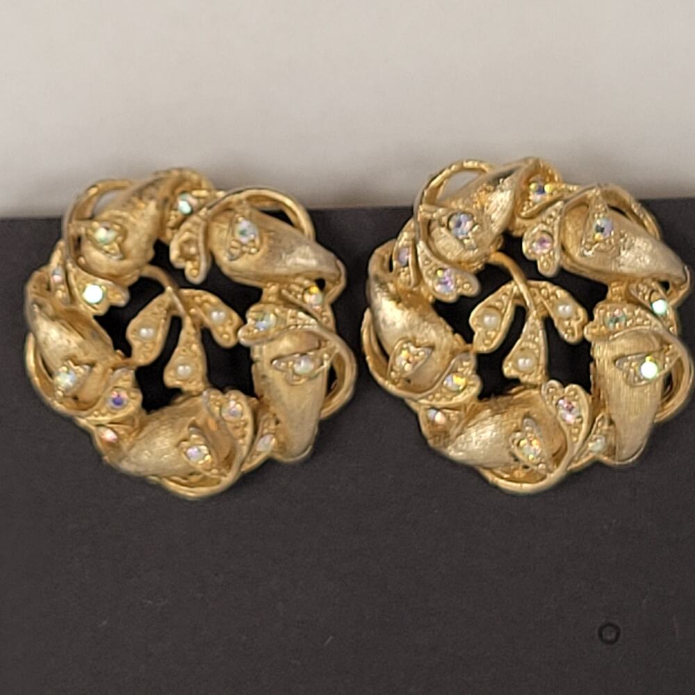 Vintage Gold Tone Floral Clip-On Earrings Aurora Borealis Rhinestones Pearls